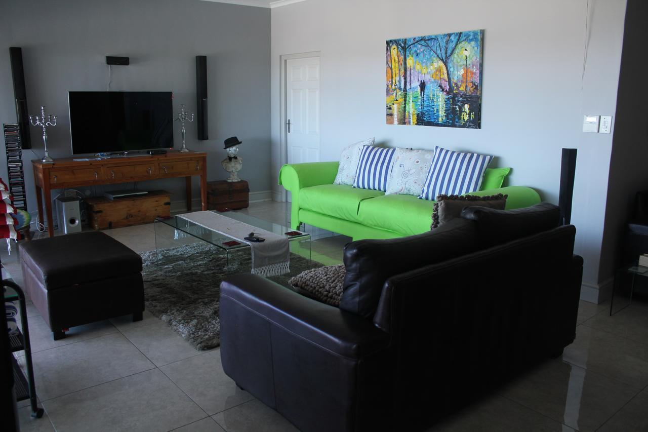 Merci Pere Gordons Bay Exterior photo